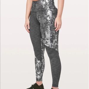 Lululemon: sz 4 WUNDER UNDER HIGH-RISE TIGHT *FOIL 28"